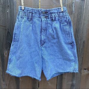 Vintage Jordache pinstriped denim jean shorts size 7/8